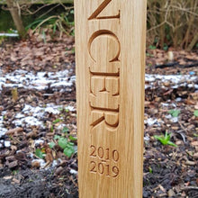 Load image into Gallery viewer, Engraved Oak Memorial Plaque